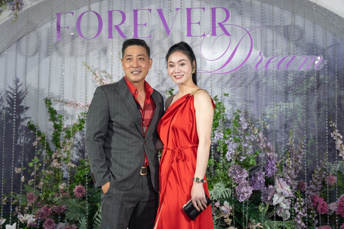 Diễn viên Hồ Phong và Quách Thu Phương.