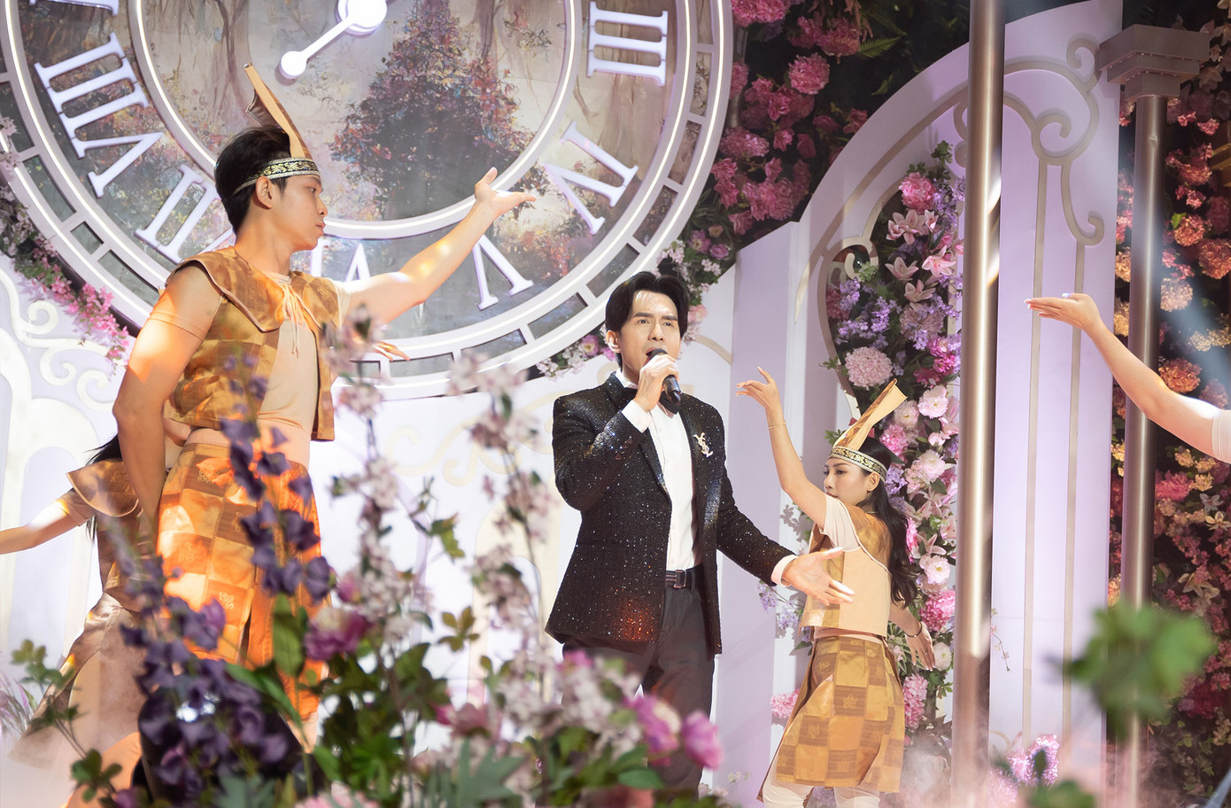 Đan Trường bày tỏ niềm hạnh phúc khi được khán giả ủng hộ nồng nhiệt ngày trở lại thủ đô.