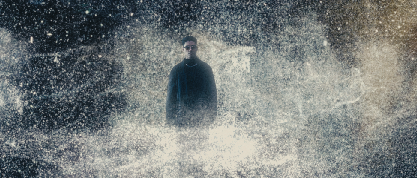 Những hình ảnh ấn tượng trong sản phẩm debut của GDucky. Những hình ảnh ấn tượng trong sản phẩm debut của GDucky.