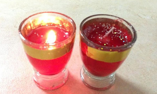 Nến cốc rất bắt mắt, tiện dụng nhưng tiềm ẩn nhiều nguy cơ có hại cho sức khỏe. Ảnh: L.A.