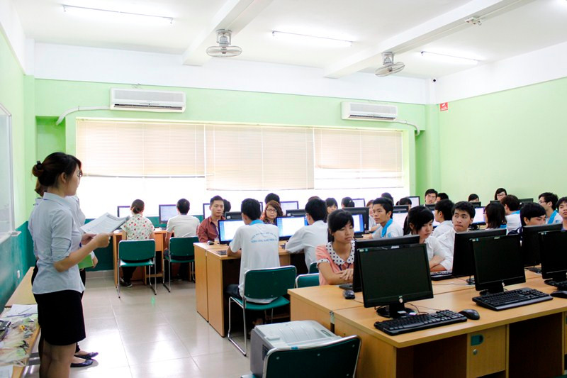 Phổ biến quy chế thi cho các thí sinh