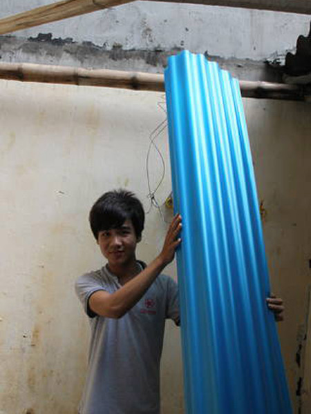 Phạm Tuấn Đạt tự sửa nhà vệ sinh 