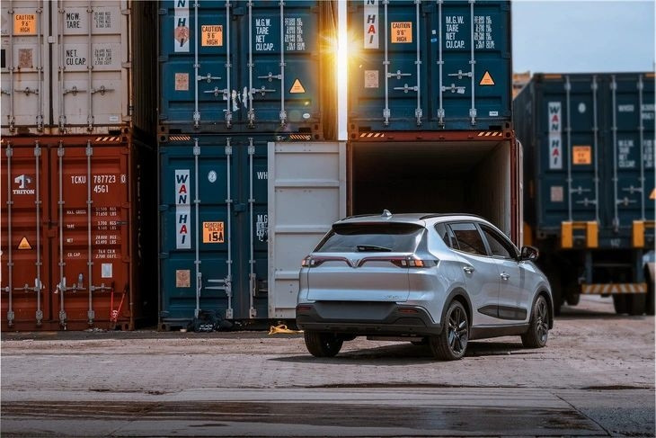 VinFast VF e34 cập cảng Indonesia. VinFast VF e34 cập cảng Indonesia.