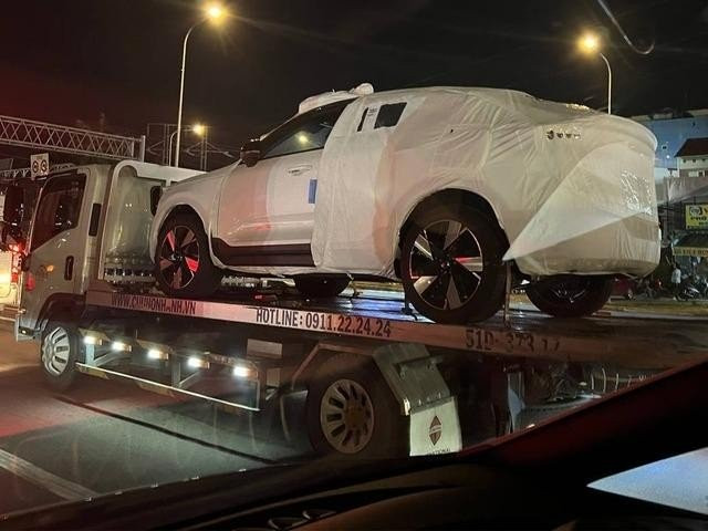 Một chiếc Volvo EC40 được bắt gặp tại TP. HCM. Một chiếc Volvo EC40 được bắt gặp tại TP. HCM.