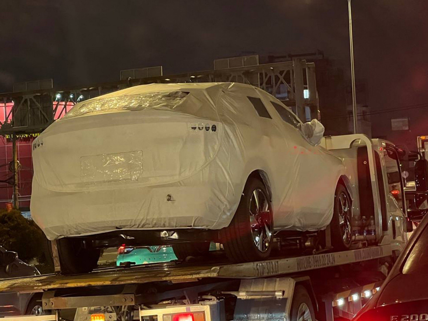 Một chiếc Volvo EC40 được bắt gặp tại TP. HCM. Một chiếc Volvo EC40 được bắt gặp tại TP. HCM.