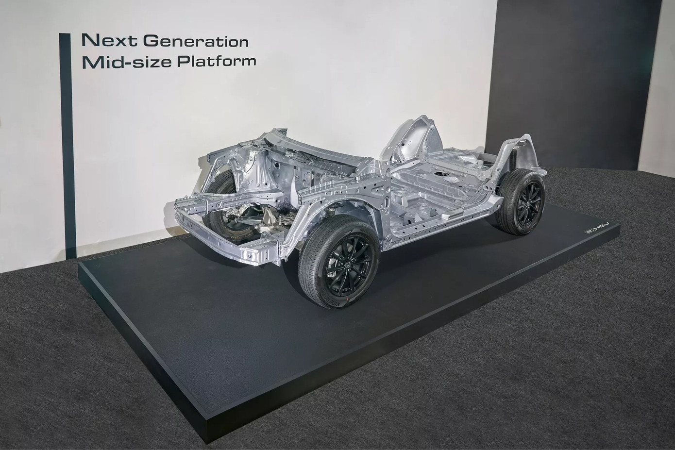 Nền tảng khung gầm mới dành cho xe cỡ trung của Honda. Nền tảng khung gầm mới dành cho xe cỡ trung của Honda.