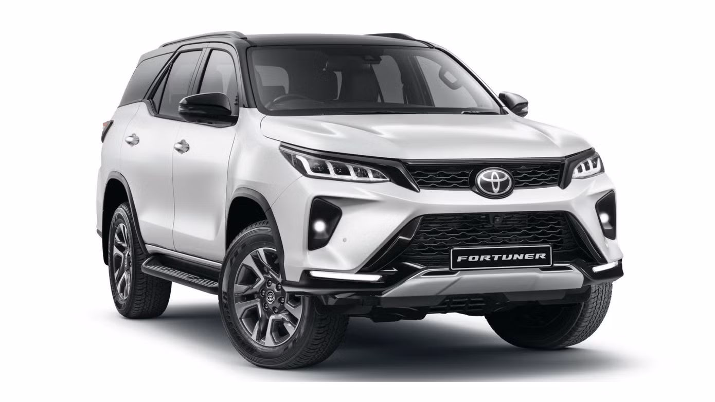 Mẫu SUV Fortuner giờ đây cũng đã có biến thể hybrid.