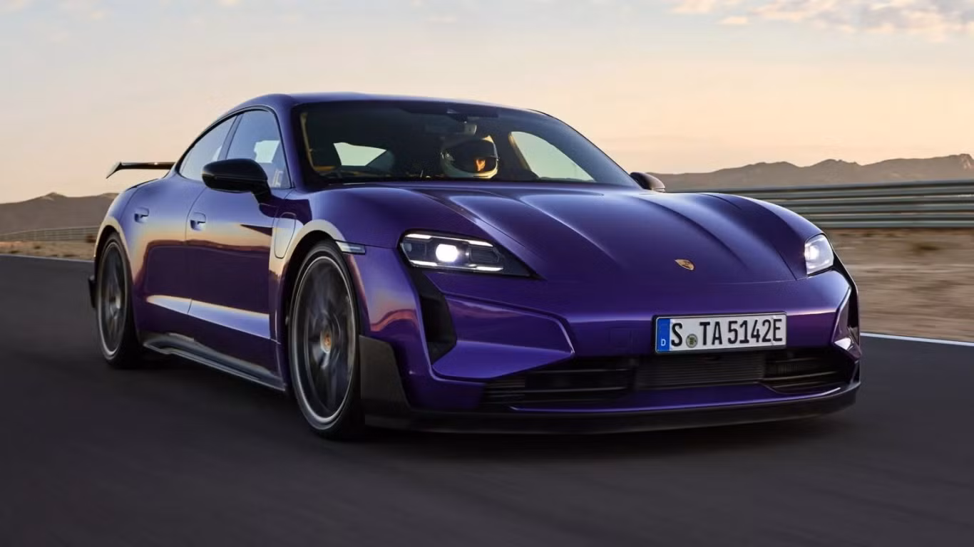 Siêu xe Taycan Turbo GT là bản mạnh mẽ nhất trong lịch sử của Porsche.