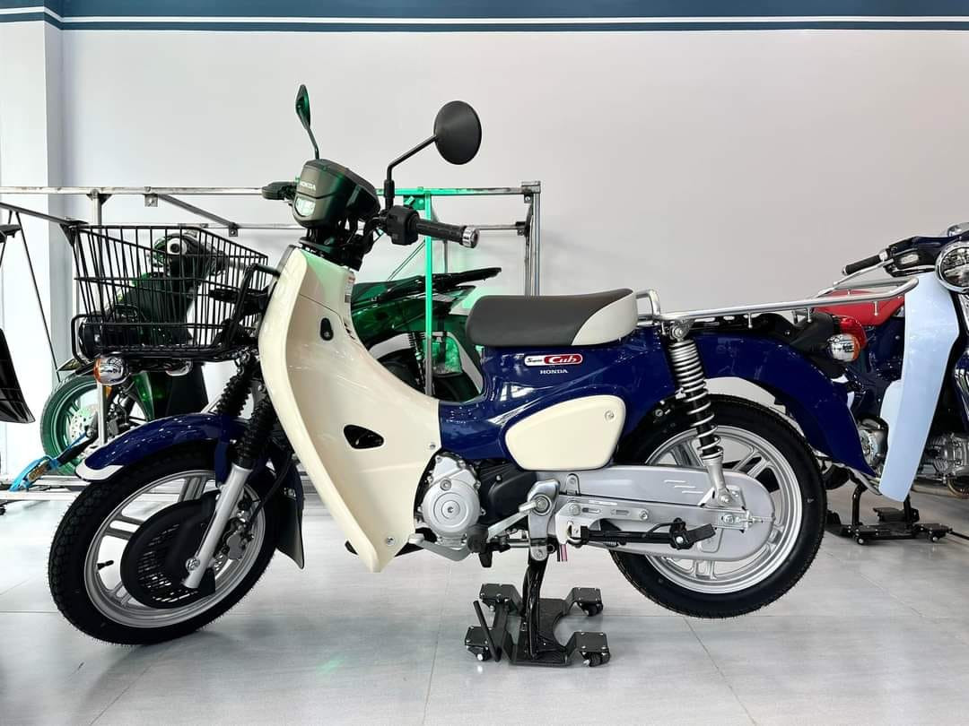 Honda Super Cub 110 Pro 2024 được đưa về nước dạng nhập tư nhân dự kiến có giá không dưới 100 triệu đồng. Ảnh: Trương Quốc Hưng.