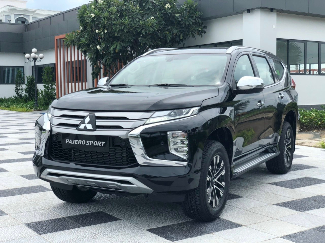 Pajero Sport là xe Mitsubishi có giá trị khuyến mãi cao nhất tháng 4 do giá xe cao nhất. Pajero Sport là xe Mitsubishi có giá trị khuyến mãi cao nhất tháng 4 do giá xe cao nhất.