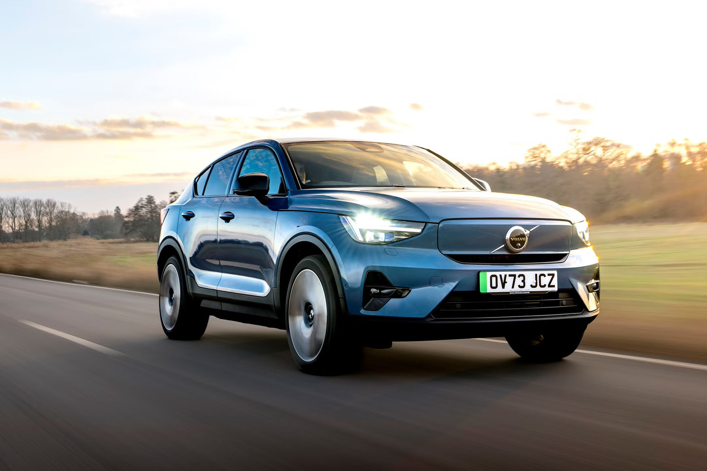 92% người tham gia khảo sát cho biết sẽ tiếp tục chọn mua và sử dụng ô tô điện thay vì xe động cơ đốt trong truyền thống.