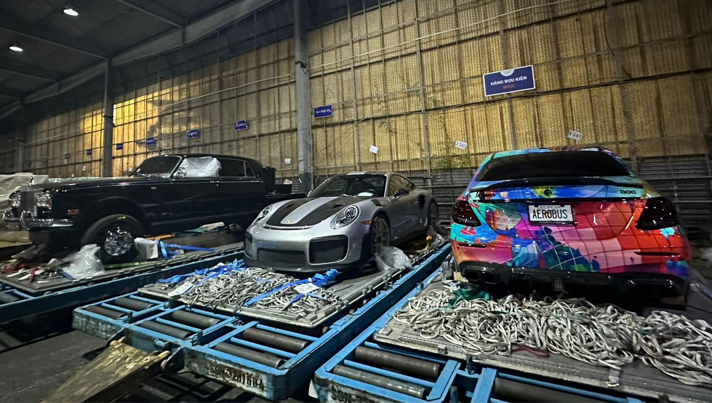 3 siêu xe đầu tiên tham dự Gumball 3000 vừa có mặt tại Việt Nam. Ảnh: trantiendung.