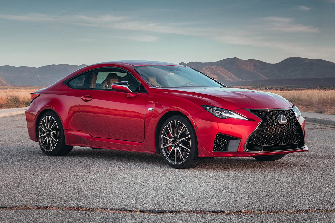 Mẫu xe Lexus RC F 2024. Mẫu xe Lexus RC F 2024.