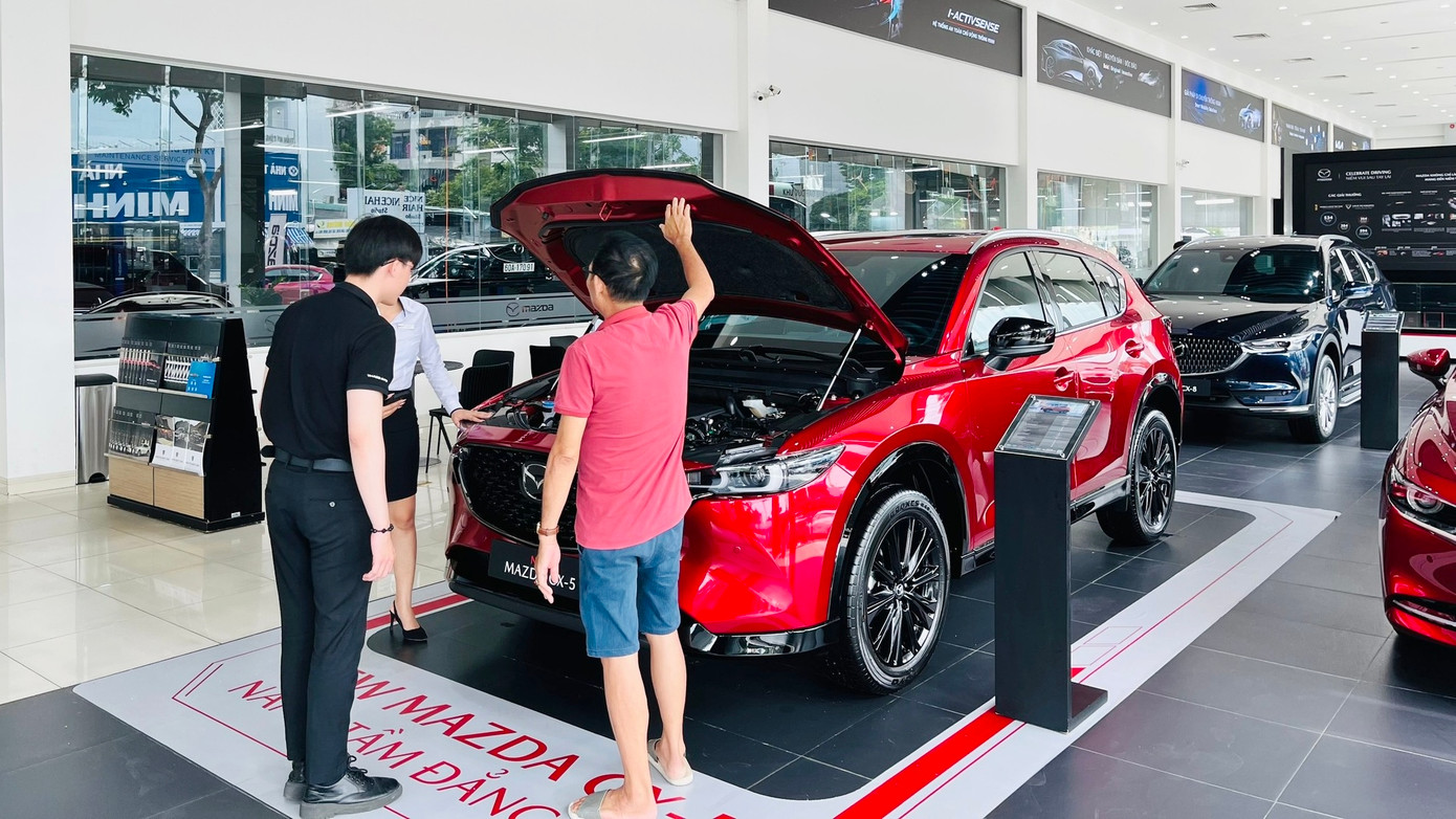 Chính sách giảm 50% lệ phí trước bạ đối với ô tô sản xuất, lắp ráp trong nước sẽ góp phần kích cầu tiêu dùng, thúc đẩy thị trường. Chính sách giảm 50% lệ phí trước bạ đối với ô tô sản xuất, lắp ráp trong nước sẽ góp phần kích cầu tiêu dùng, thúc đẩy thị trường.