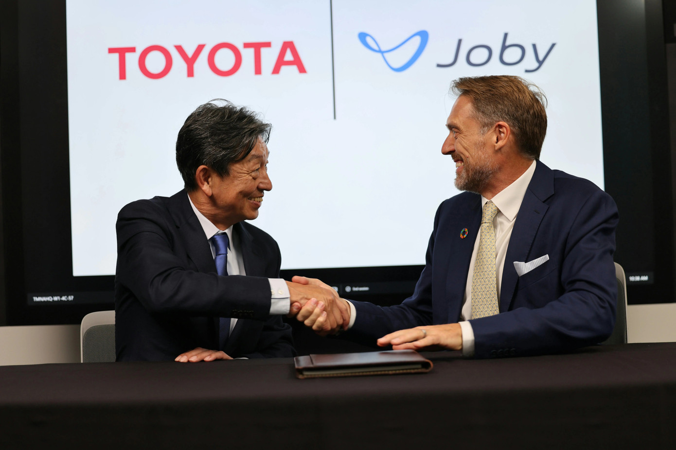 Toyota đã đầu tư vào Joby từ năm 2019 để sản xuất taxi bay điện. Toyota đã đầu tư vào Joby từ năm 2019 để sản xuất taxi bay điện.
