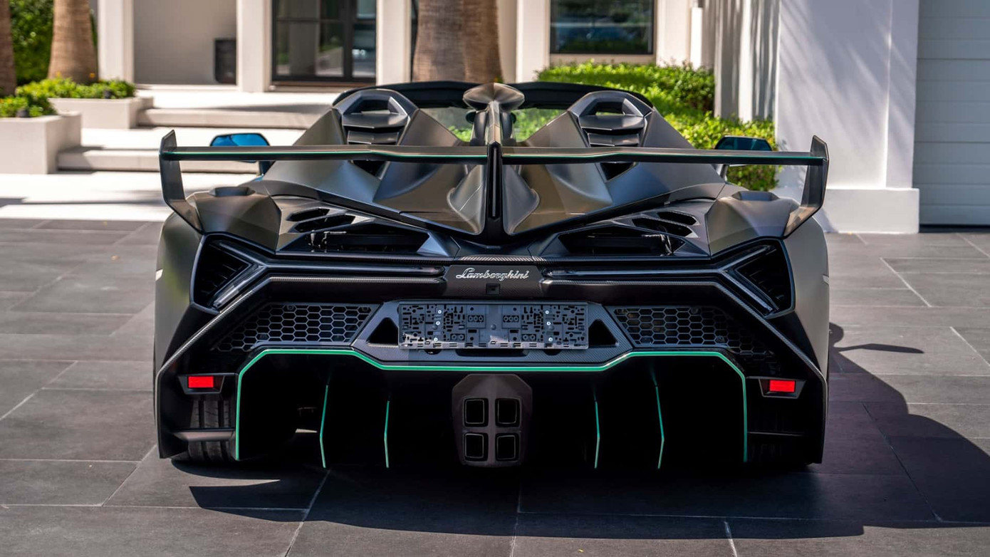 Lộ diện siêu xe đắt giá nhất từng được bán trực tuyến ảnh 3