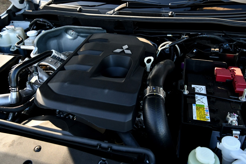 Mitsubishi Pajero Sport 2024 sử dụng động cơ giống với Triton đời mới.