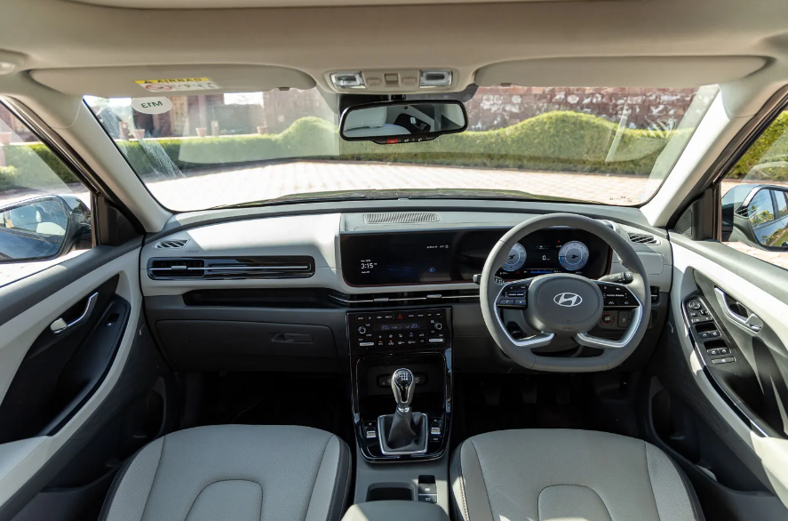 Nội thất của Hyundai Creta facelift bản động cơ đốt trong.