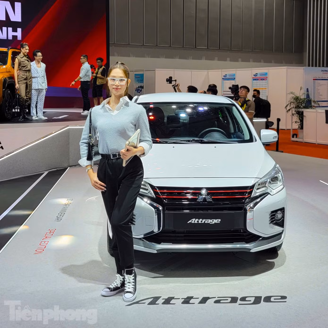 Mẫu ô tô rẻ nhất tại VMS 2024 là Mitsubishi Attrage, một chiếc sedan hạng B có giá bán từ 380 đến 490 triệu đồng. Tuy nhiên, chiếc được trưng bày tại triển lãm là phiên bản kỷ niệm 30 năm của Mitsubishi Việt Nam, dự kiến có giá bán nhỉnh hơn một chút.