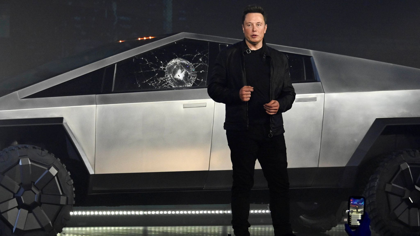 Người đứng đầu Tesla - Elon Musk tự tin tuyên bố về độ bền của bán tải điện Cybertruck tại sự kiện năm 2019.