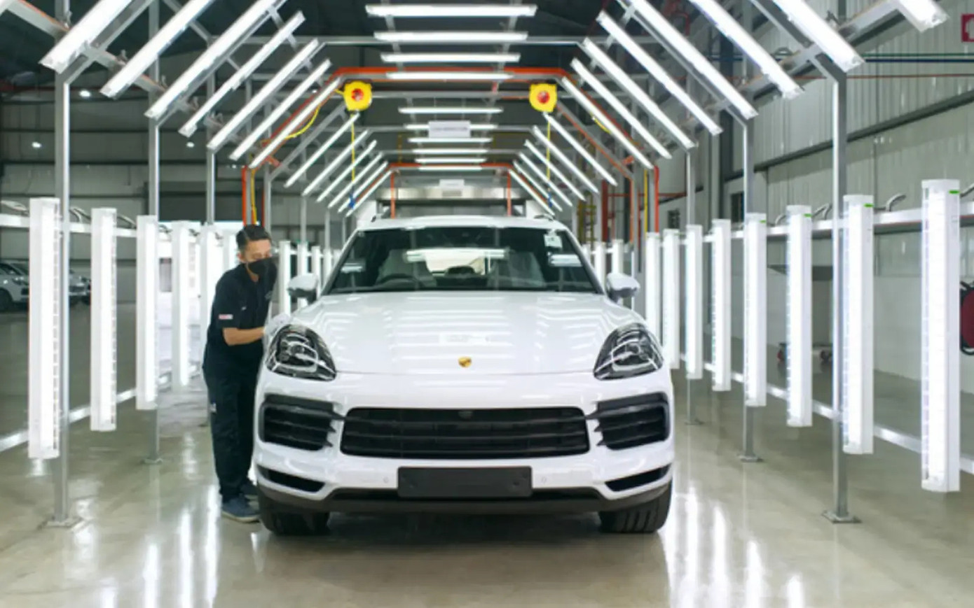 Porsche Cayenne S E-Hybrid lắp ráp tại Malaysia sẽ được xuất khẩu sang Thái Lan. Porsche Cayenne S E-Hybrid lắp ráp tại Malaysia sẽ được xuất khẩu sang Thái Lan.