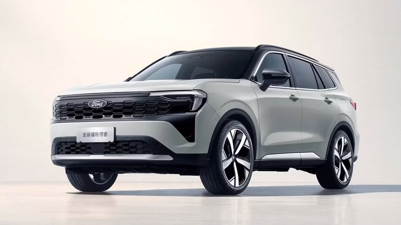 Ford Territory 2025 ra mắt lần đầu tại Trung Quốc vào tháng 10/2024 với tên Equator Sport.
