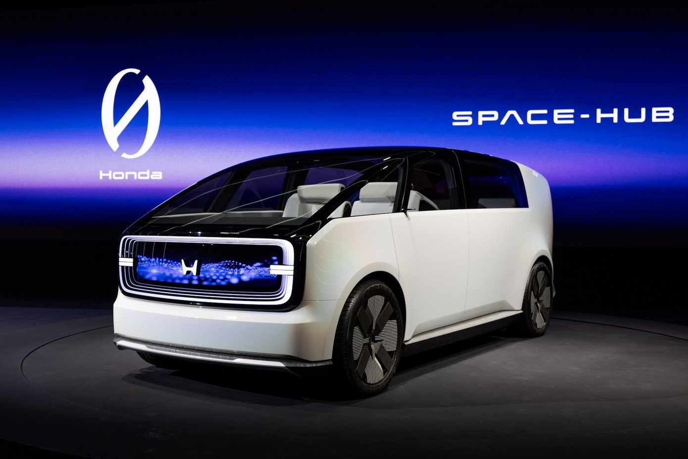 Mẫu concept minivan tương lai Honda Space-Hub