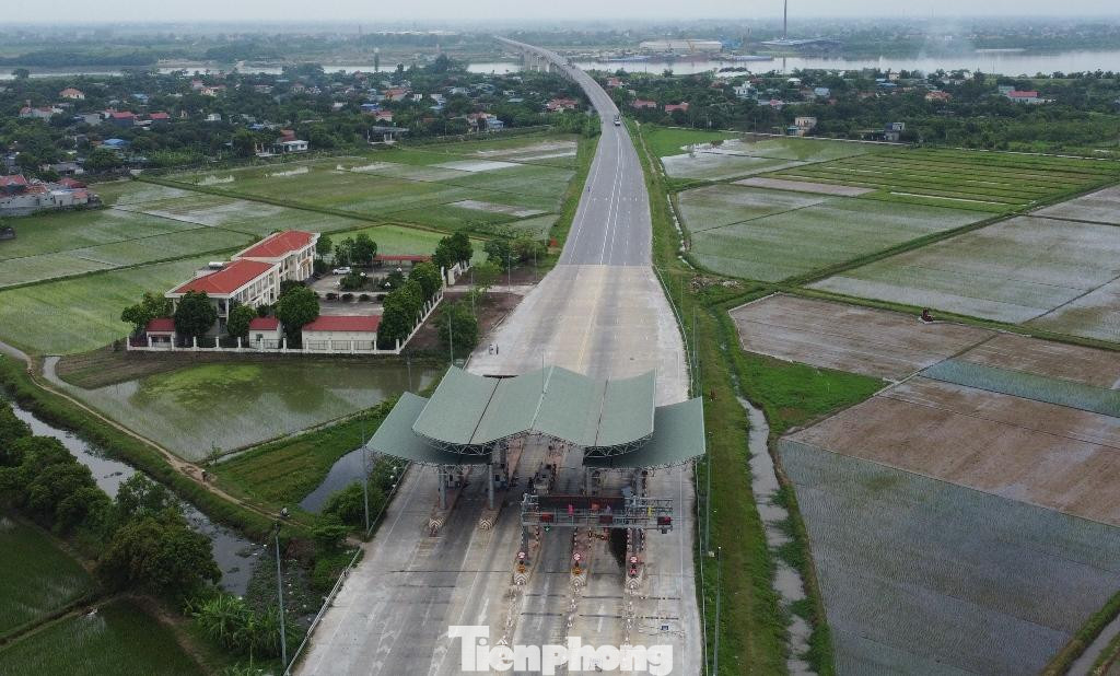 Trước việc doanh thu dự án chỉ đạt 12% so với kế hoạch, trong khi các khoản nợ ngân hàng, trả lãi vay, chi phí vận hành, bảo trì dự án, trạm thu phí vẫn phải duy trì thường xuyên nên nhà đầu tư đã có văn bản đề nghị Bộ GTVT kiến nghị Chính phủ "mua" lại dự án, giúp nhà đầu tư tránh việc phá sản.