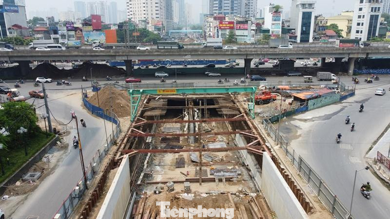 Hiện dự án đã đục thông, sau đó thi công xong cơ bản 3 đốt hầm kín qua đường Vành đai 3 là đốt hầm HK2, đốt hầm HK3 và đốt hầm HK4