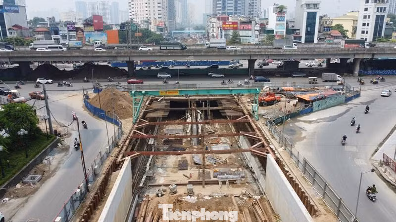 Hiện dự án đã đục thông, sau đó thi công xong cơ bản 3 đốt hầm kín qua đường Vành đai 3 là đốt hầm HK2, đốt hầm HK3 và đốt hầm HK4