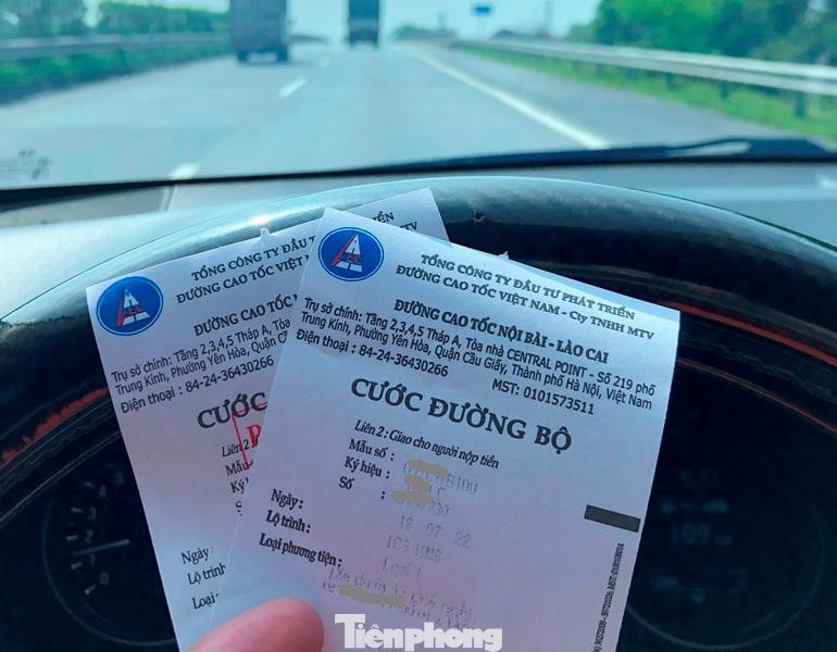 Tuyến cao tốc trọng điểm tại phía Bắc, dài nhất cả nước, do một cơ quan Nhà nước xây dựng, quản lý nhưng đang có hình thức thu phí thủ công và gây thêm nhiều rác thải cho môi trường.