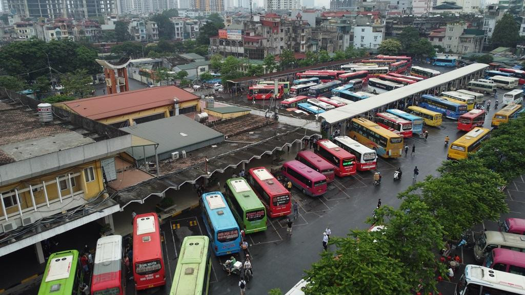 Hà Nội công bố 4 điện thoại đường dây nóng và yêu cầu vận tải hành khách liên tỉnh không tăng giá cước tùy tiện dịp 2/9. Ảnh: Trọng Đảng
