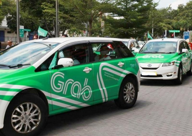 Sở GTVT Hà Nội yêu cầu các hãng xe công nghệ trong đó có Grab thực hiện chế độ báo cáo hoạt động theo định kỳ hàng tháng . Sở GTVT Hà Nội yêu cầu các hãng xe công nghệ trong đó có Grab thực hiện chế độ báo cáo hoạt động theo định kỳ hàng tháng .