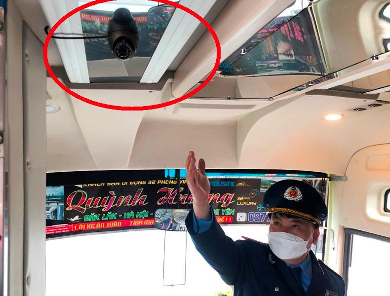 Với vị trí camera thu hình ảnh tại khu vực hành khách cũng phải để hướng mắt camera làm sao thu được toàn bộ vị trí hành khách ngồi. Với vị trí camera thu hình ảnh tại khu vực hành khách cũng phải để hướng mắt camera làm sao thu được toàn bộ vị trí hành khách ngồi.