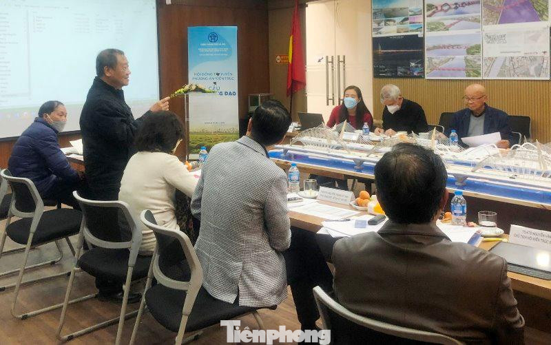 Chuyên gia chấm giải đánh giá, phản biện từng phương án thiết kế cầu Trần Hưng Đạo Chuyên gia chấm giải đánh giá, phản biện từng phương án thiết kế cầu Trần Hưng Đạo
