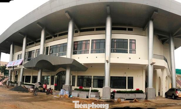 Nhà thi đấu quận Hà Đông là địa điểm được chọn để tổ chức thi đấu môn Billiards của Sea Games 31. Hiện dự án cải tạo sửa chữa nhà thi đấu quận Hà Đông được thành phố Hà Nội giao cho UBND quận Hà Đông làm chủ đầu tư đang triển khai. Nhà thi đấu quận Hà Đông là địa điểm được chọn để tổ chức thi đấu môn Billiards của Sea Games 31. Hiện dự án cải tạo sửa chữa nhà thi đấu quận Hà Đông được thành phố Hà Nội giao cho UBND quận Hà Đông làm chủ đầu tư đang triển khai.