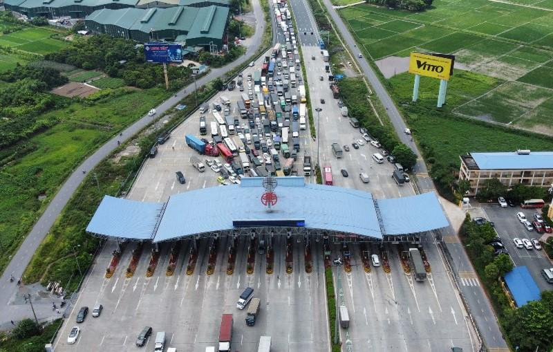 Hàng trăm ô tô không thể thanh toán phí không dừng tại các tuyến cao tốc về Hà Nội cuối tuần vừa qua được xác định là do lỗi kỹ thuật của đơn vị cung cấp dịch vụ VETC.