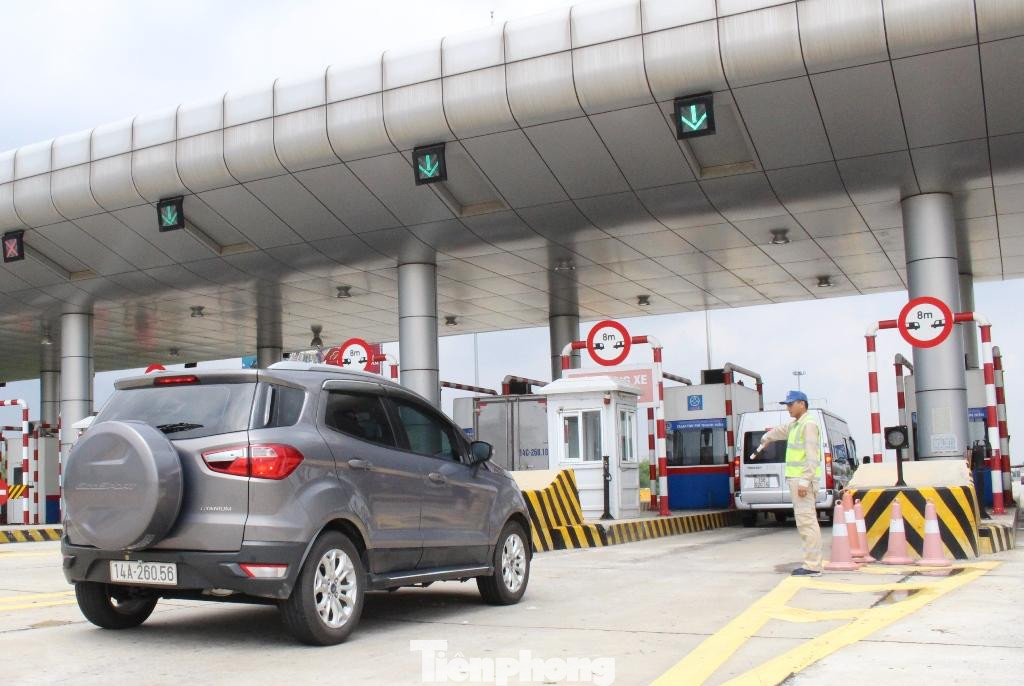 Cao tốc Hà Nội - Hải Phòng sẽ đóng các làn thu phí tiền mặt từ ngày mai (1/6). Ảnh: Trọng Đảng Cao tốc Hà Nội - Hải Phòng sẽ đóng các làn thu phí tiền mặt từ ngày mai (1/6). Ảnh: Trọng Đảng