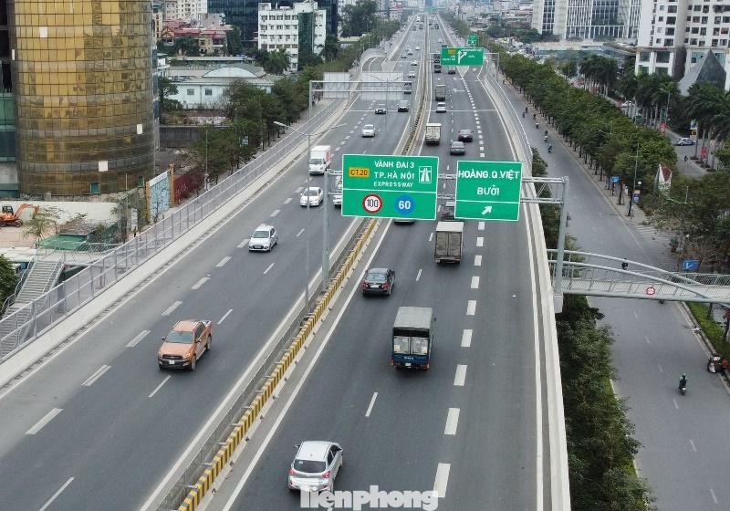 Vành đai 4 có thiết kế về hình thức giống đường Vành đai 3, tuy nhiên về quy mô lớn hơn. Ảnh: Trọng Đảng