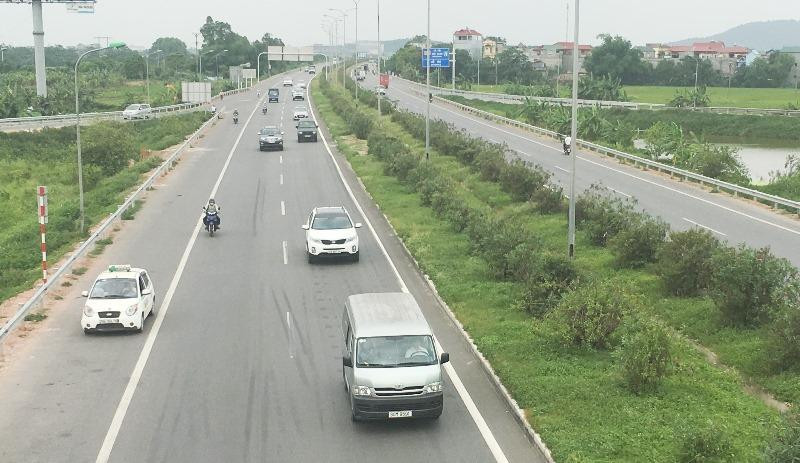 Cao tốc Chợ Mới - Bắc Kạn được đầu tư với quy mô đường cao tốc 2 làn xe, tốc độ thiết kế 80 km/h