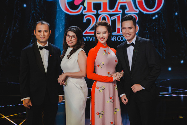 BẢN TIN Showbiz 12/12: MC Long Vũ tái xuất trong chương trình đặc biệt của VTV ảnh 4