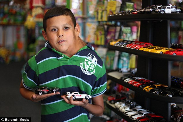 Jose Serrano bị u bẩm sinh. Jose Serrano bị u bẩm sinh