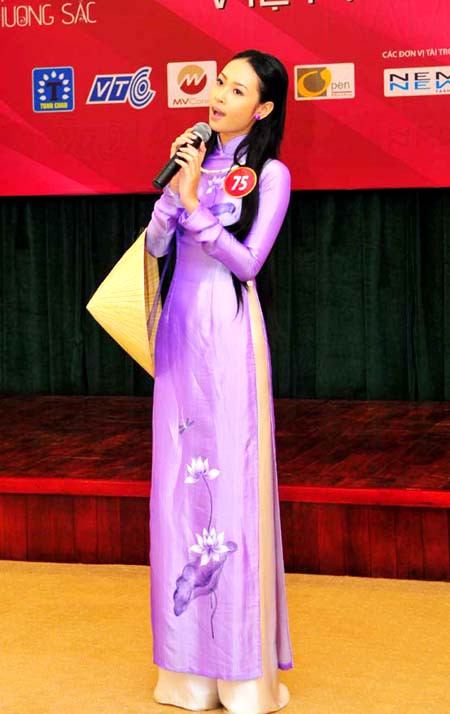 Thí sinh Tôn Nữ Na Uy thể hiện giọng ca dịu dàng, đằm thắm rất... Huế