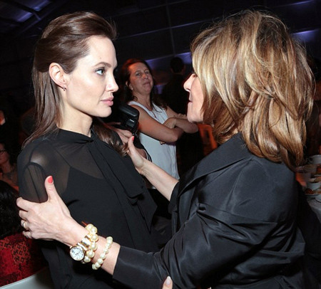 Hé lộ nhiều bí mật và cuộc sống tàn nhẫn tại Hollywood ảnh 1