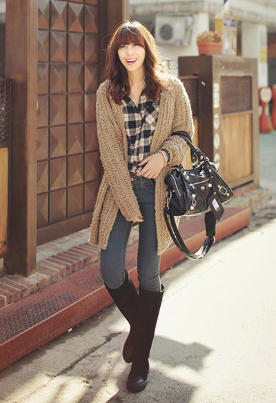 Cách mix đồ thời trang với áo len dáng rộng ảnh 8