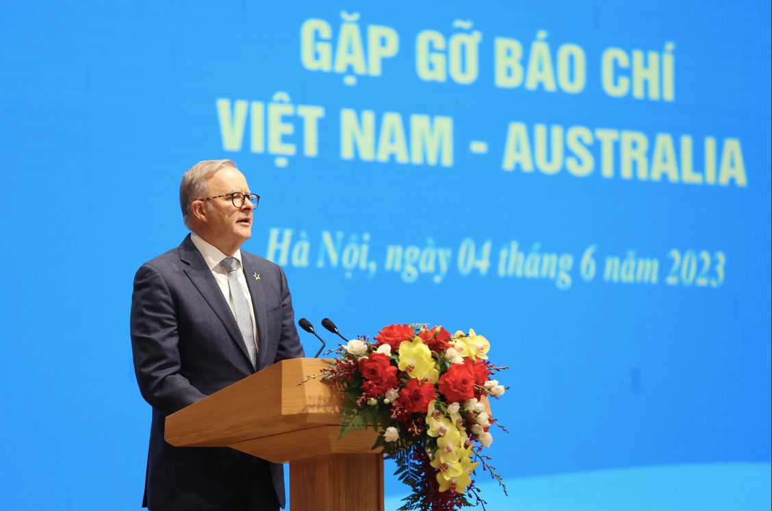 Thủ tướng Úc Anthony Albanese phát biểu tại cuộc họp báo chung. (Ảnh: Như Ý)