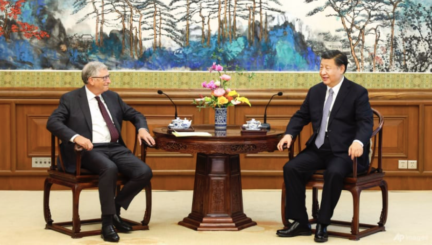 Chủ tịch Trung Quốc Tập Cận Bình (phải) tiếp tỷ phú Mỹ Bill Gates, ngày 16/6. (Ảnh: Xinhua) Chủ tịch Trung Quốc Tập Cận Bình (phải) tiếp tỷ phú Mỹ Bill Gates, ngày 16/6. (Ảnh: Xinhua)