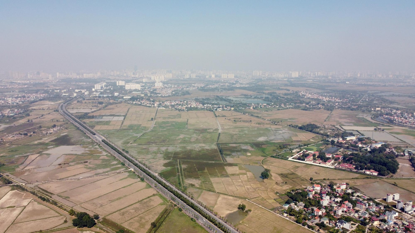 UBND TP giao Sở Quy hoạch – Kiến trúc đôn đốc các đơn vị đẩy nhanh tiến độ, thủ tục điều chỉnh quy hoạch chi tiết tỷ lệ 1/500 các khu đô thị đối ứng của Dự án đầu tư gồm: Khu đô thị Thanh Hà A, Khu đô thị Thanh Hà B, Khu đô thị Mỹ Hưng làm cơ sở xác định giá trị quyền sử dụng đất thanh toán cho Dự án đầu tư theo hình thức BT. UBND TP giao Sở Quy hoạch – Kiến trúc đôn đốc các đơn vị đẩy nhanh tiến độ, thủ tục điều chỉnh quy hoạch chi tiết tỷ lệ 1/500 các khu đô thị đối ứng của Dự án đầu tư gồm: Khu đô thị Thanh Hà A, Khu đô thị Thanh Hà B, Khu đô thị Mỹ Hưng làm cơ sở xác định giá trị quyền sử dụng đất thanh toán cho Dự án đầu tư theo hình thức BT.