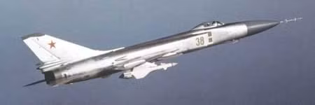 Hệ thống máy bay tiêm kích đánh chặn mang tên lửa đối không Su-15-98 gồm máy bay tiêm kích đánh chặn Su-15T và tổ hợp tên lửa đối không có điều khiển tầm trung R-98MR (Photo of www.airwar.ru). Hệ thống máy bay tiêm kích đánh chặn mang tên lửa đối không Su-15-98 gồm máy bay tiêm kích đánh chặn Su-15T và tổ hợp tên lửa đối không có điều khiển tầm trung R-98MR (Photo of www.airwar.ru)