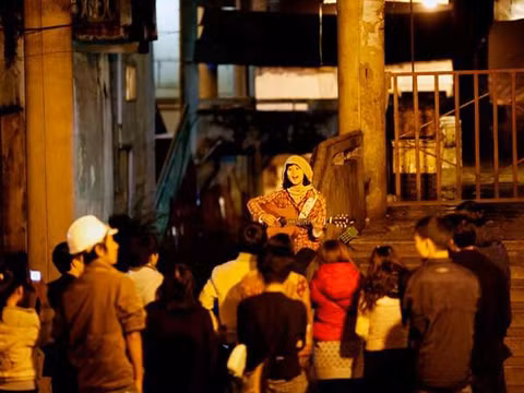 Hát ở chợ Sa Pa